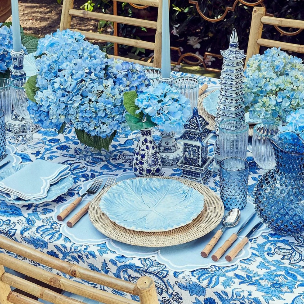 ❤️ SERENA CORNFLOWER BLUE PLACEMATS (SET OF 4) - Picture 3 of 5
